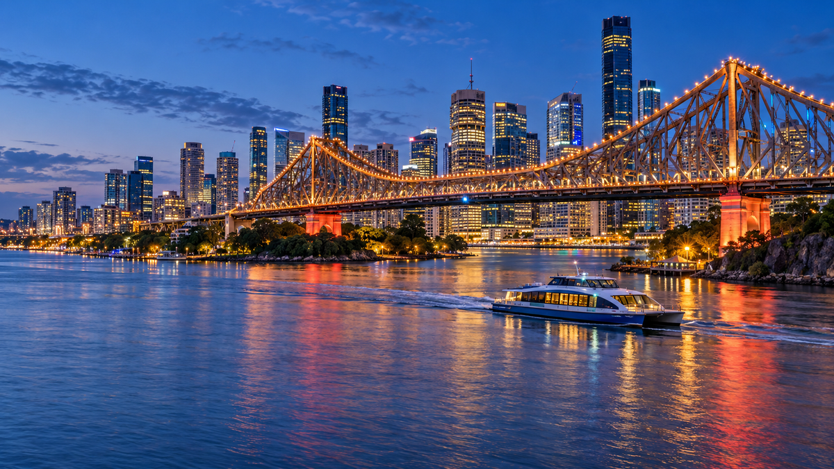 The Story Bridge and the Brisbane River at dusk