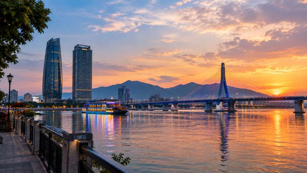 Han River / Hai Chau district, Da Nang